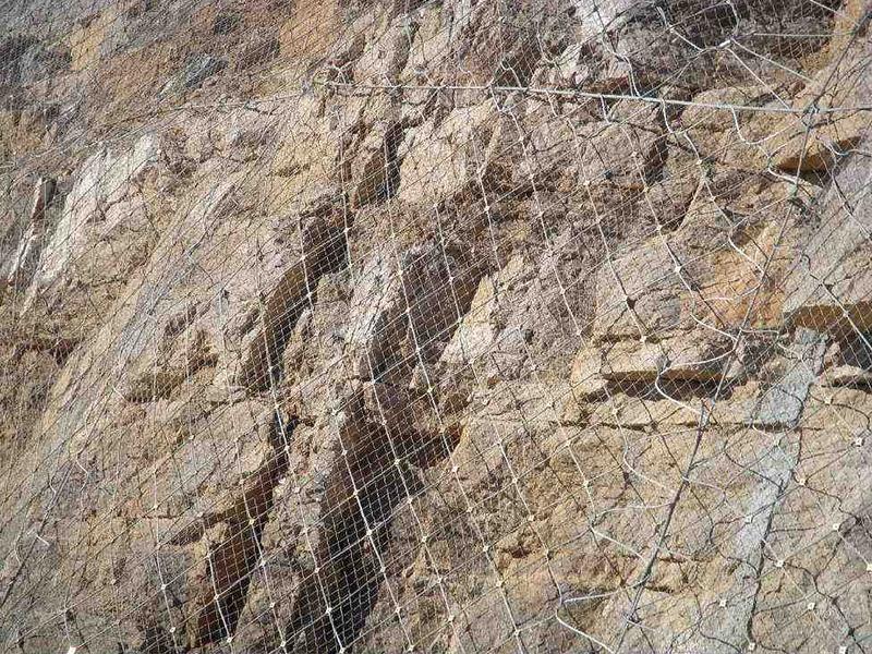 河南高強(qiáng)度鋼絲格柵網(wǎng)