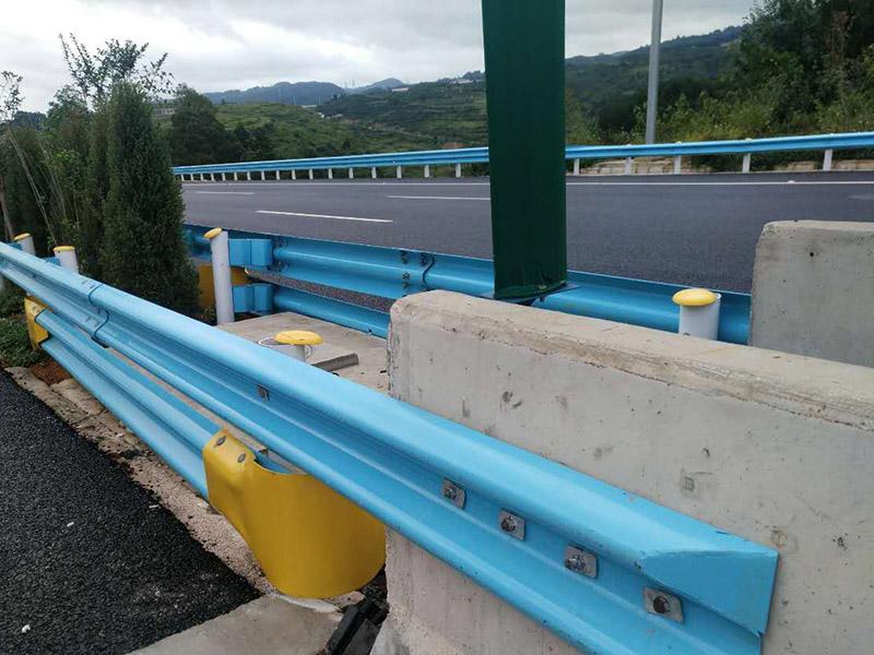 雙波護欄板 雙波護欄板